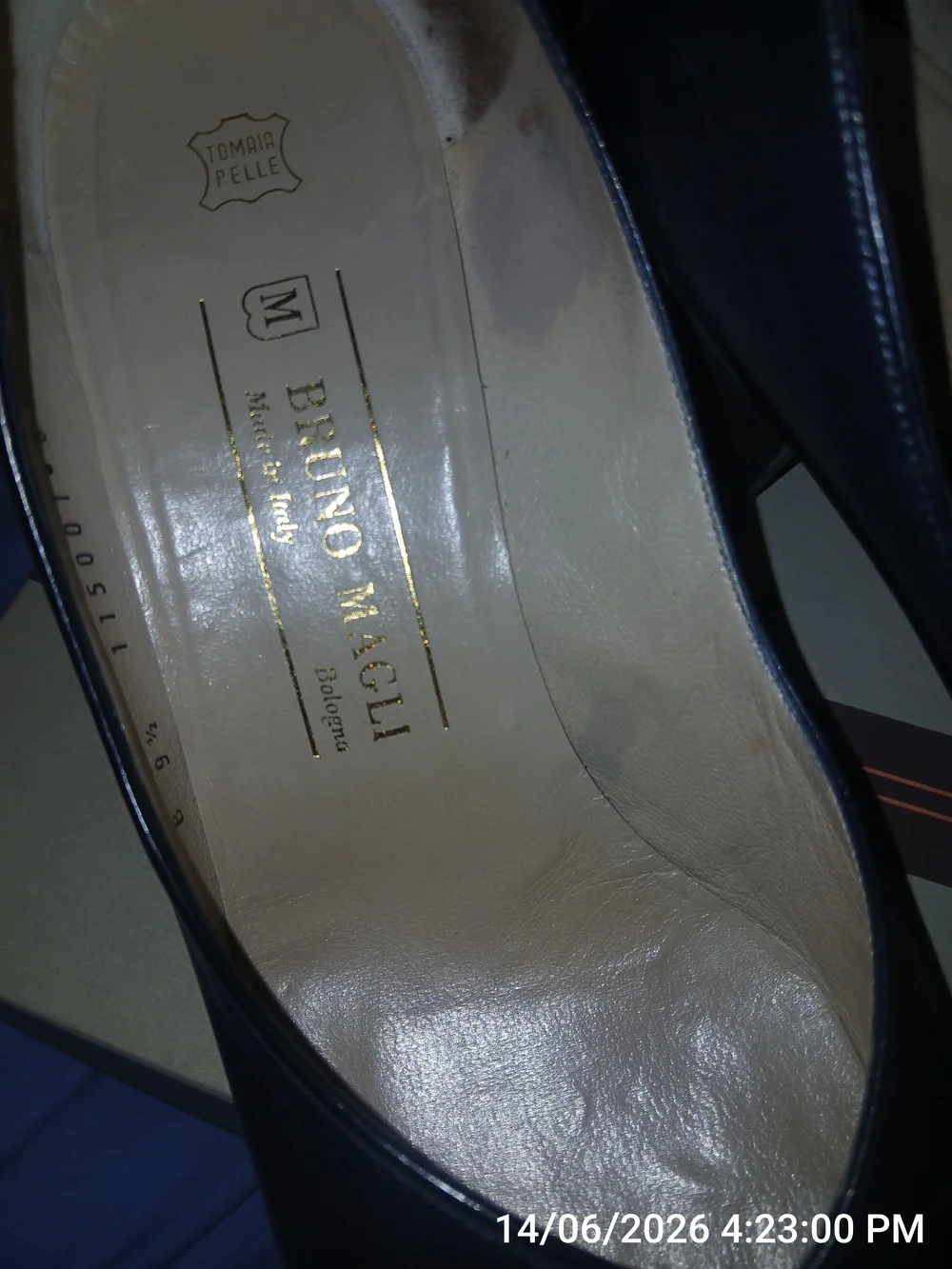 Vintage Bruno Magli Classic Women's Blue Leather Pointed-Toe Pumps